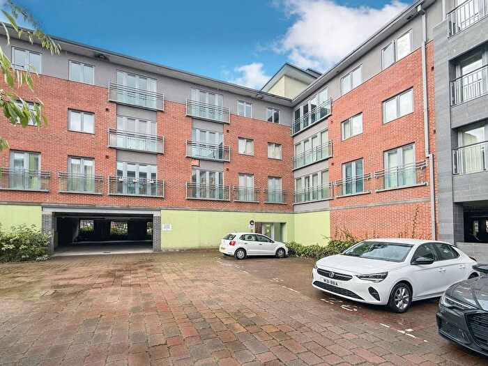 2 Bedroom Flat For Sale In Worsdell Drive, Gateshead, NE8