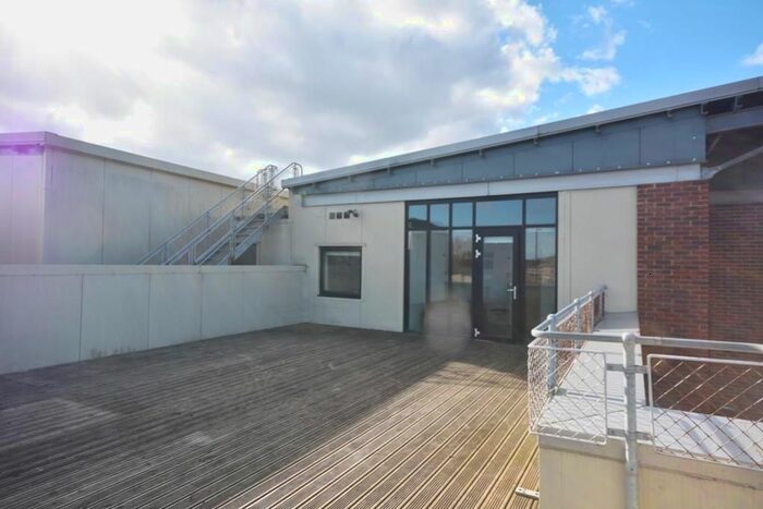 2 Bedroom Flat To Rent In Walker Road, Walker, Newcastle Upon Tyne, NE6