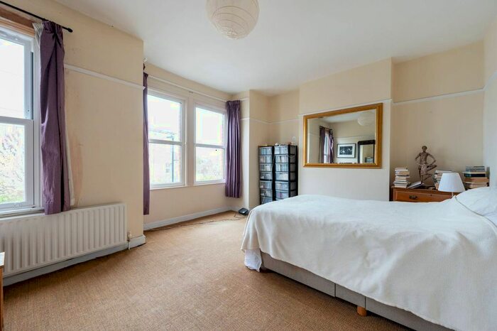 4 Bedroom Property For Sale In Tritton Road, West Dulwich, London, SE21