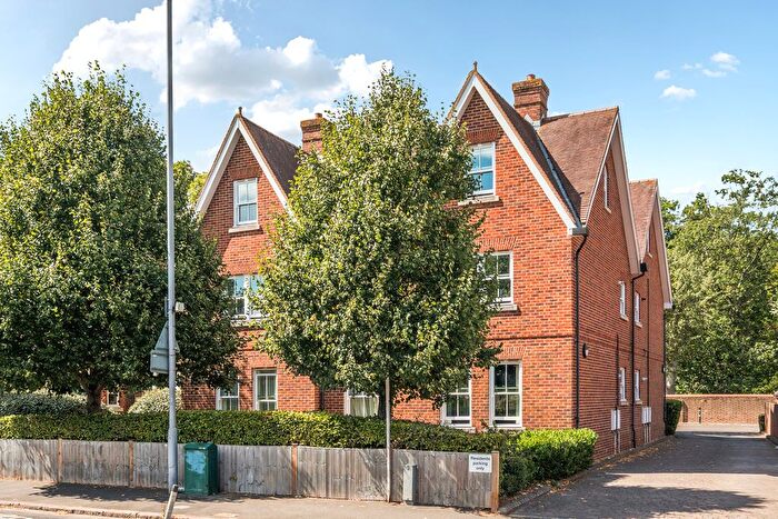2 Bedroom Flat For Sale In Park Royal House, Kingston Vale, SW15