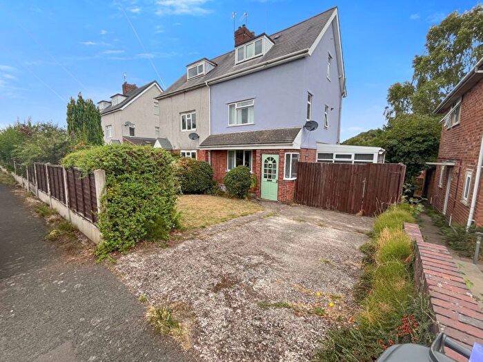 4 Bedroom Semi-Detached House For Sale In Hazel Grove, Wolverhampton, WV5