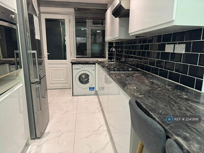 3 Bedroom Terraced House To Rent In Crumpsall Street, London, SE2