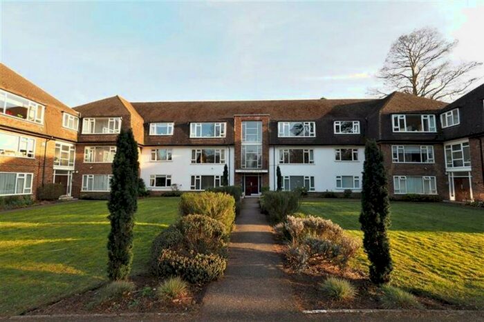 2 Bedroom Apartment To Rent In Newnham House, Loughton, High Road, Loughton, IG10