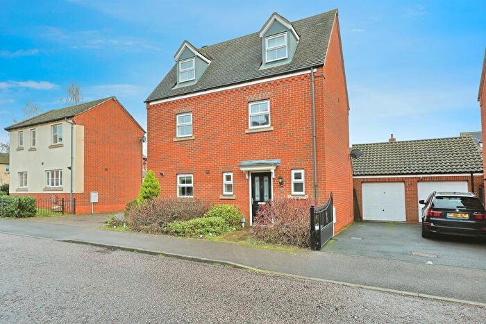 4 Bedroom Detached House For Sale In Kingfisher Close, Cringleford, Norwich, NR4