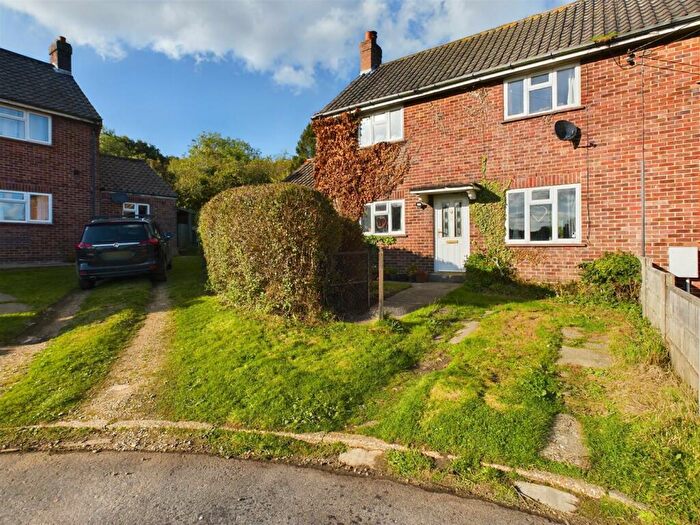 3 Bedroom Semi-Detached House For Sale In Castle Close, Gresham, Norwich, NR11