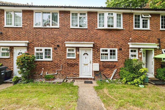2 Bedroom Terraced House For Sale In Jacklin Green, Woodford Green, IG8