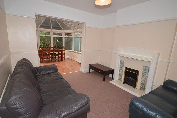 4 Bedroom Detached House To Rent In Beswick Avenue, Ensbury Park, Bournemouth, BH10