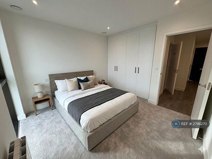 2 Bedroom Flat To Rent In Affinity View, London, E16