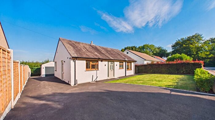 2 Bedroom Detached Bungalow For Sale In Helmside Road, Oxenholme, LA9
