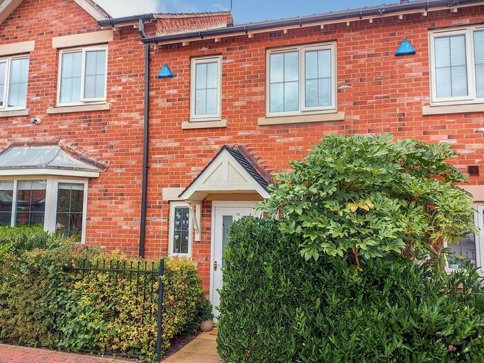 2 Bedroom Terraced House For Sale In Honeysuckle Close, Bessacarr