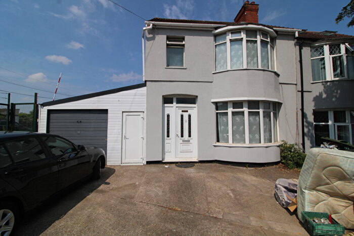 3 Bedroom Semi-Detached House To Rent In Dallow Road Luton, LU1