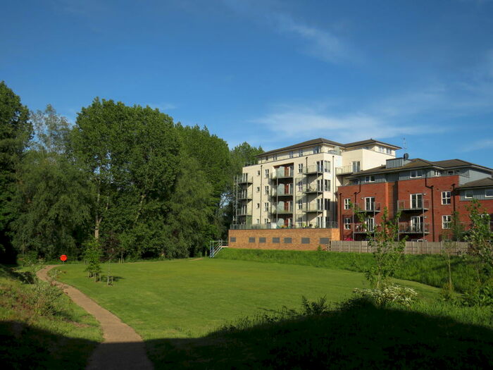 2 Bedroom Flat To Rent In Kingfisher Close, Warwick, CV34