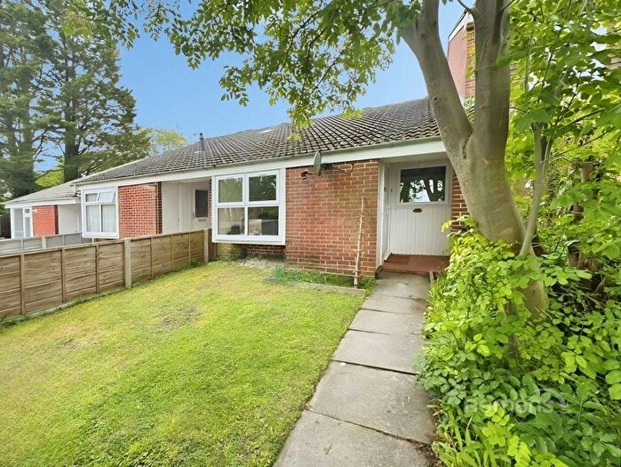 2 Bedroom Bungalow To Rent In Elder Close, Badger Farm, Winchester, SO22