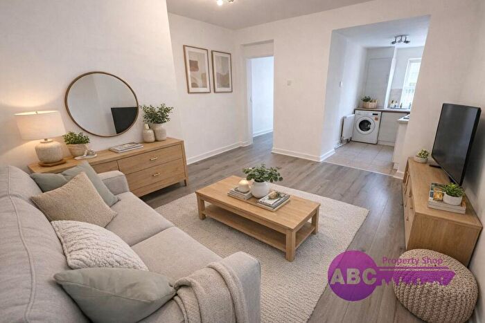 2 Bedroom Flat To Rent In Balls Road, Prenton, Wirral, CH43