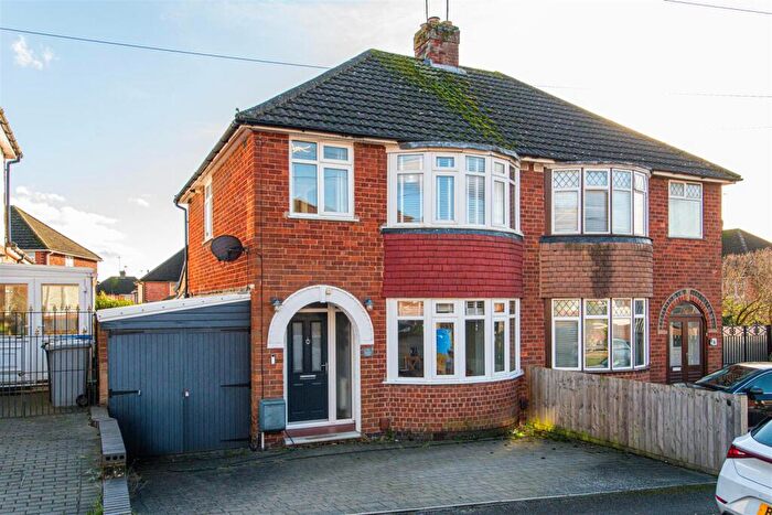 3 Bedroom Semi Detached House For Sale In Belvedere Road, Kettering, NN15