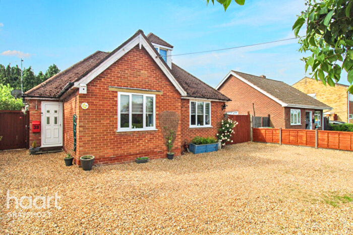 4 Bedroom Detached Bungalow For Sale In Windsor Road, Lindford, GU35