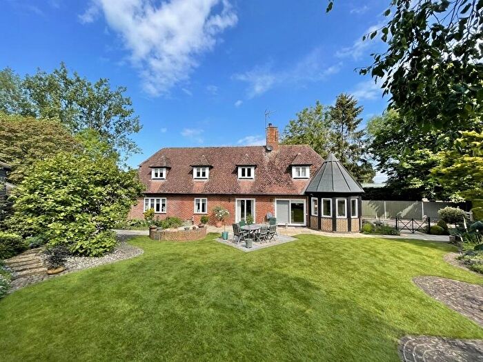 3 Bedroom Detached House For Sale In Paley Street, SL6