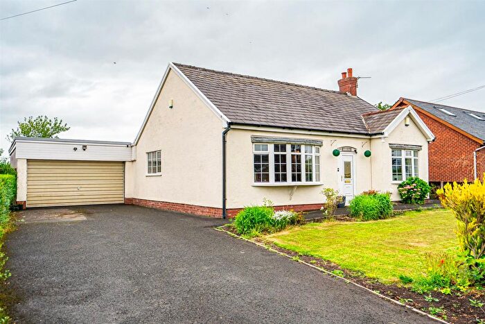 3 Bedroom Detached Bungalow For Sale In Moss Lane, Hesketh Bank, Preston, PR4