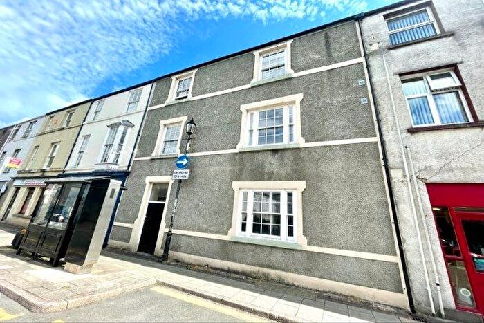 2 Bedroom Property To Rent In Watling Street, Llanrwst, LL26