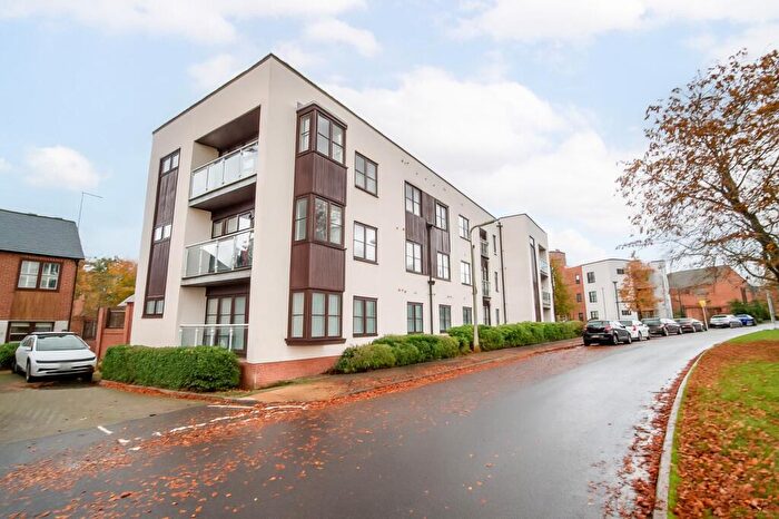 2 Bedroom Apartment For Sale In Hollies Court, Basingstoke, RG24