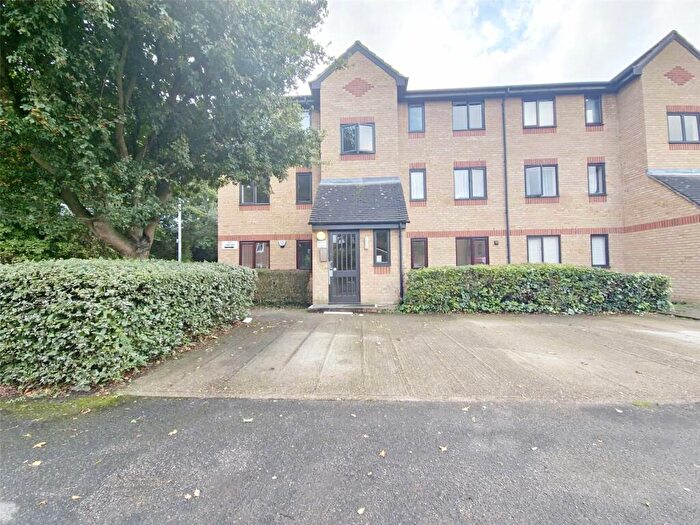 1 Bedroom Apartment To Rent In Latimer Drive, Hornchurch, RM12