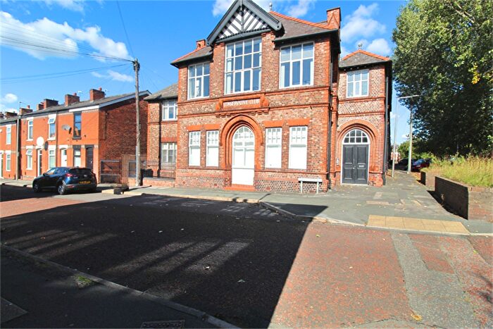 2 Bedroom Flat To Rent In Hapton Place, Stockport, SK4