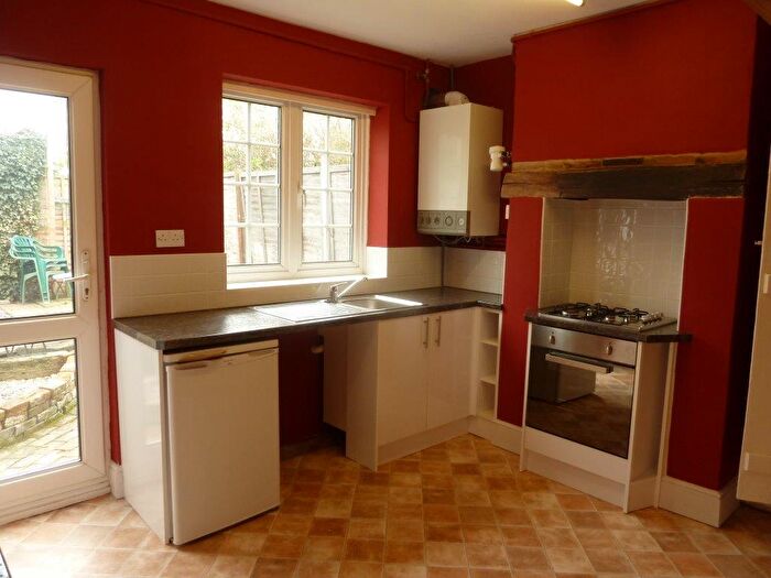 2 Bedroom Cottage To Rent In Dover Road, Sandwich, Kent, CT13