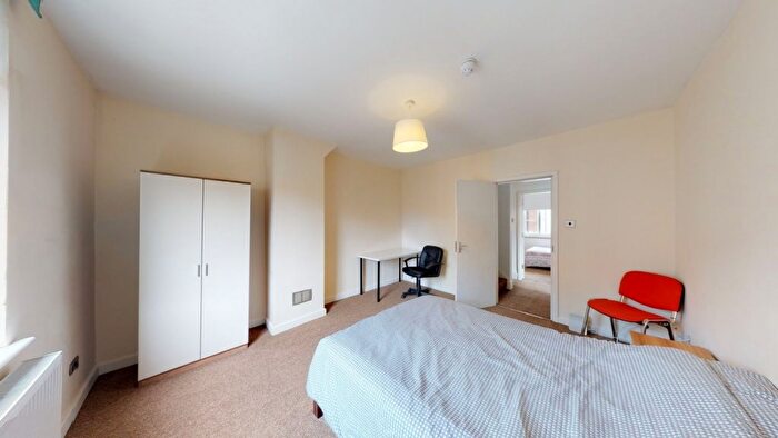 6 Bedroom Semi Detached House To Rent In Colville Villas, Nottingham, NG1