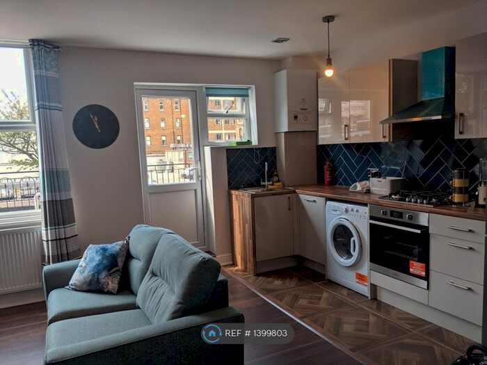 2 Bedroom Flat To Rent In Kingsland Road, London, E2