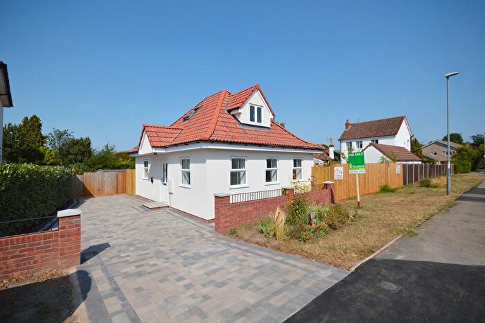 2 Bedroom Detached Bungalow For Sale In Claverton Road, Saltford, BS31