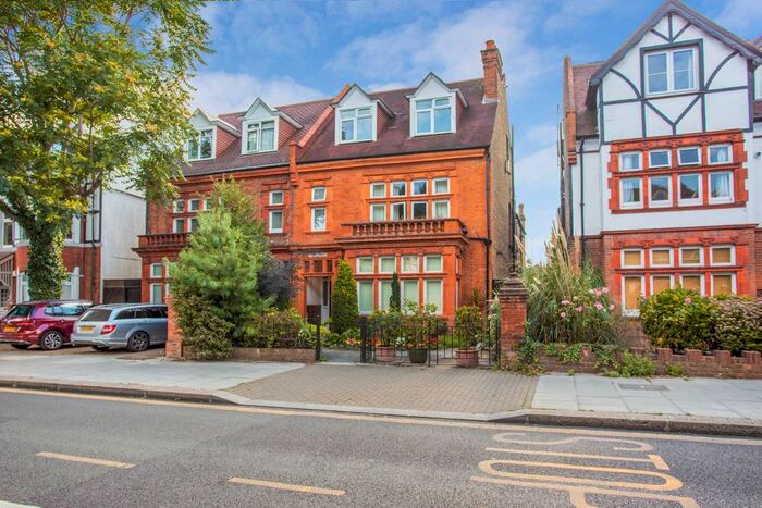 1 Bedroom Flat To Rent In Sutton Court Road, London, W4