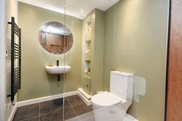 1 Bedroom Flat For Sale In Roman Row, Bishops Waltham, SO32