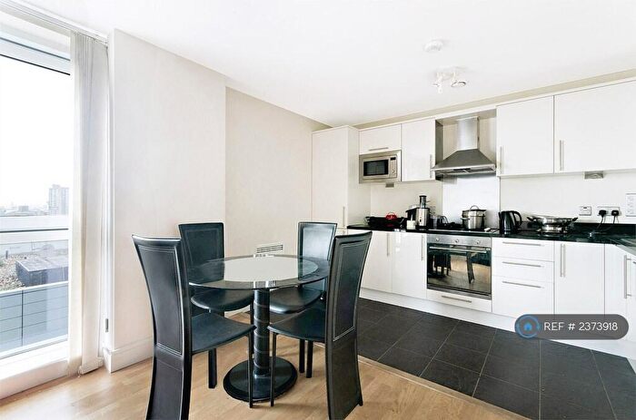1 Bedroom Flat To Rent In Wharfside Point South, London, E14