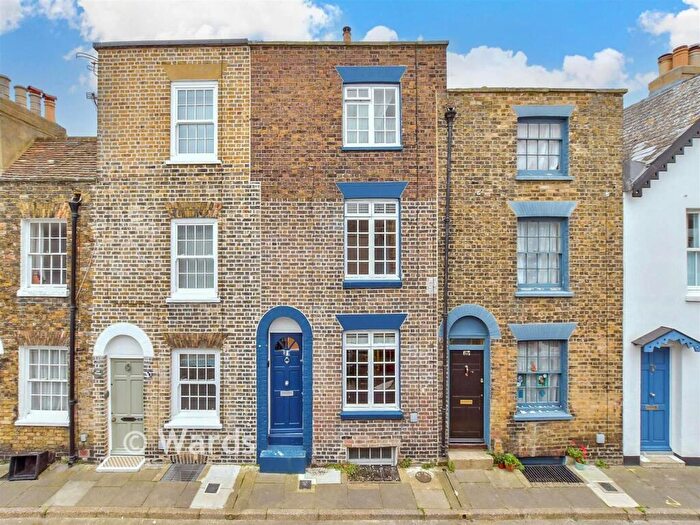 3 Bedroom Character Property For Sale In Nelson Street, Deal, Kent, CT14