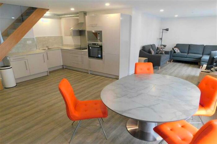 2 Bedroom Apartment To Rent In Old Elvet, Old Elvet, Durham, DH1