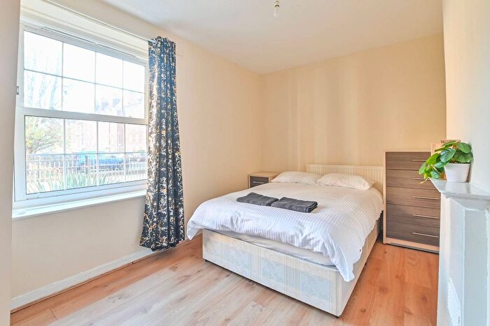 3 Bedroom Property To Rent In Stoke Newington, Stoke Newington, London, N16