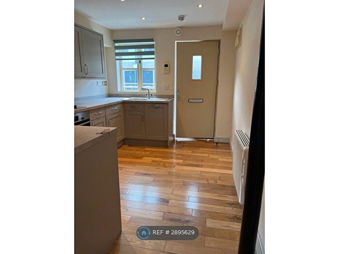 2 Bedroom Flat To Rent In Grantham, Grantham, NG31