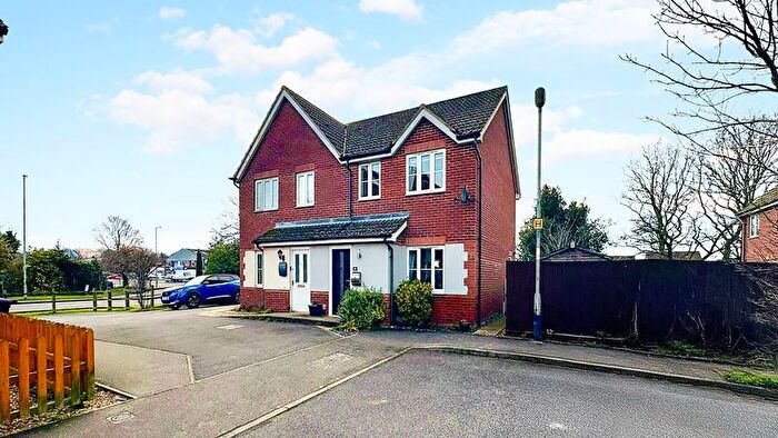 3 Bedroom Semi-Detached House For Sale In Foxglove Road, Market Rasen, LN8