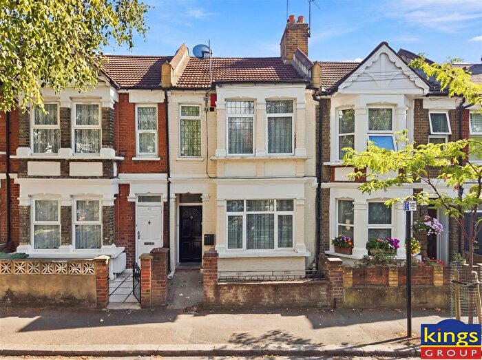 4 Bedroom Terraced House For Sale In Waverley Road, London, E17