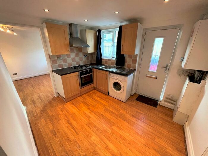Studio To Rent In Thorpe Road, London, E7