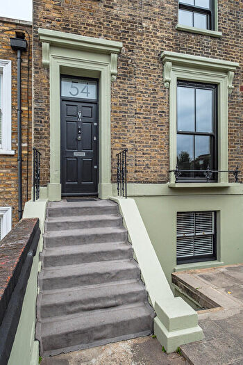 4 Bedroom Terraced House For Sale In Southgate Road, London, N1