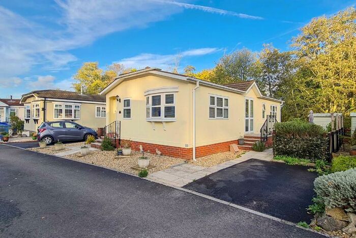 2 Bedroom Park Home For Sale In Elm Tree Park, Portbury, North Somerset, BS20