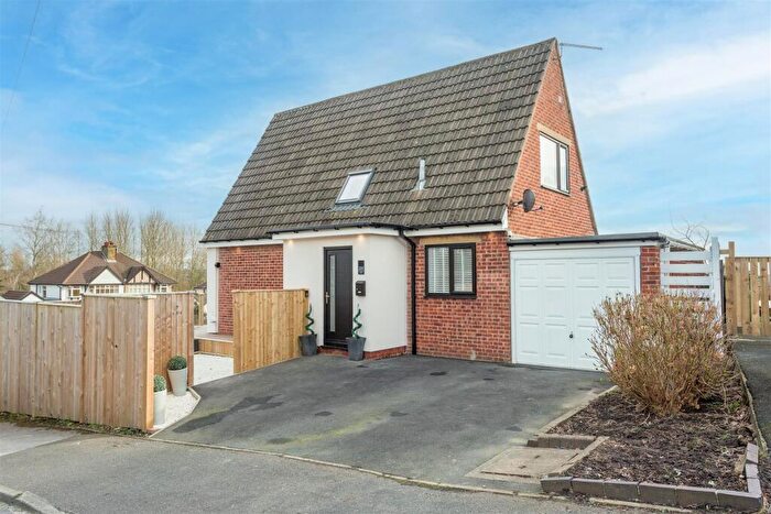 3 Bedroom Detached House For Sale In Whitehall Road, Wyke, Bradford, BD12