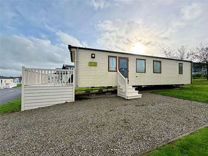 2 Bedroom Property For Sale In Trevella Park, Crantock, Newquay, Cornwall, TR8