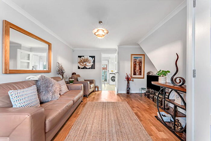 2 Bedroom End Of Terrace House For Sale In Gleneagles Drive, Arnold, Nottingham, Nottinghamshire, NG5