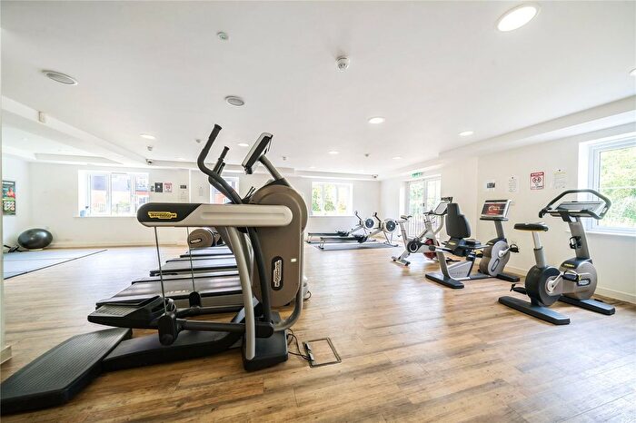 2 Bedroom Flat For Sale In Eden Road, Dunton Green, Sevenoaks, Kent, TN14
