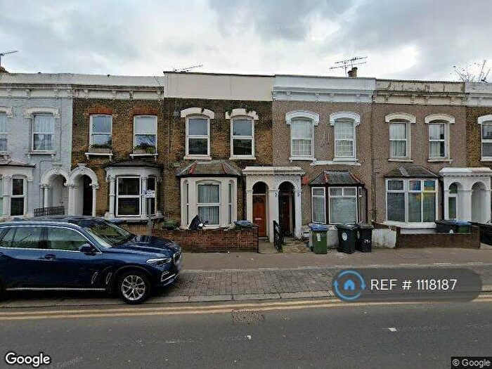 2 Bedroom Flat To Rent In High Road Leytonstone, Leytonstone, E11