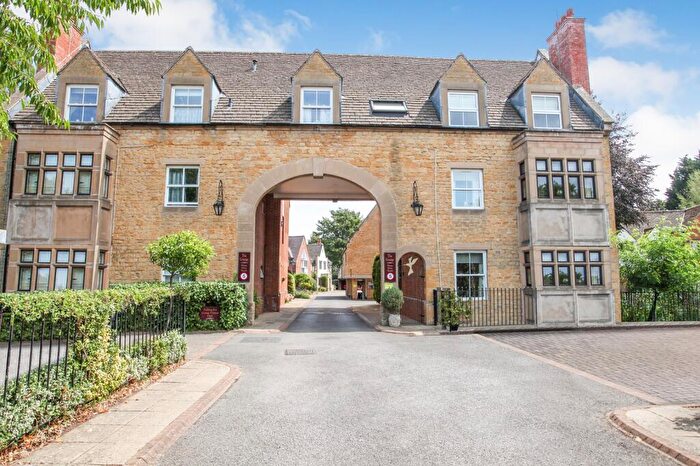 2 Bedroom Flat For Sale In The Grange, Moreton-in-Marsh, Gloucestershire., GL56