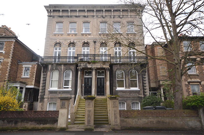 1 Bedroom Flat To Rent In Clarence Road, Windsor, SL4