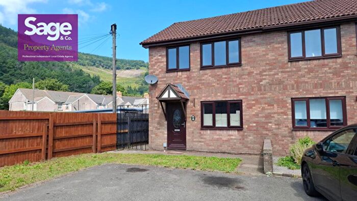 3 Bedroom Semi Detached House For Sale In Pandy View, Cross Keys, Newport, NP11